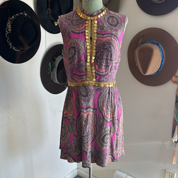 Dresses & Skirts - Vintage 60s dress